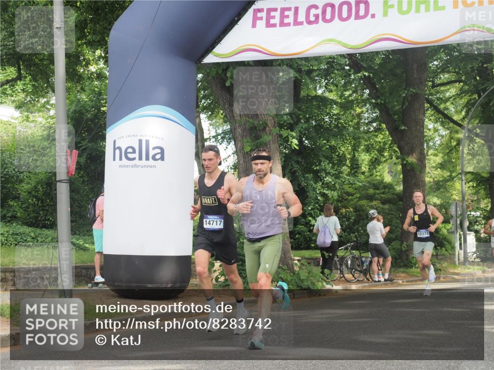 29.06.2025 - hella hamburg halbmarathon KatJ http://msf.ph/oto/8283742 29.06.2025 10:11:20 Zwischen KM18-KM19  meine-sportfotos.de