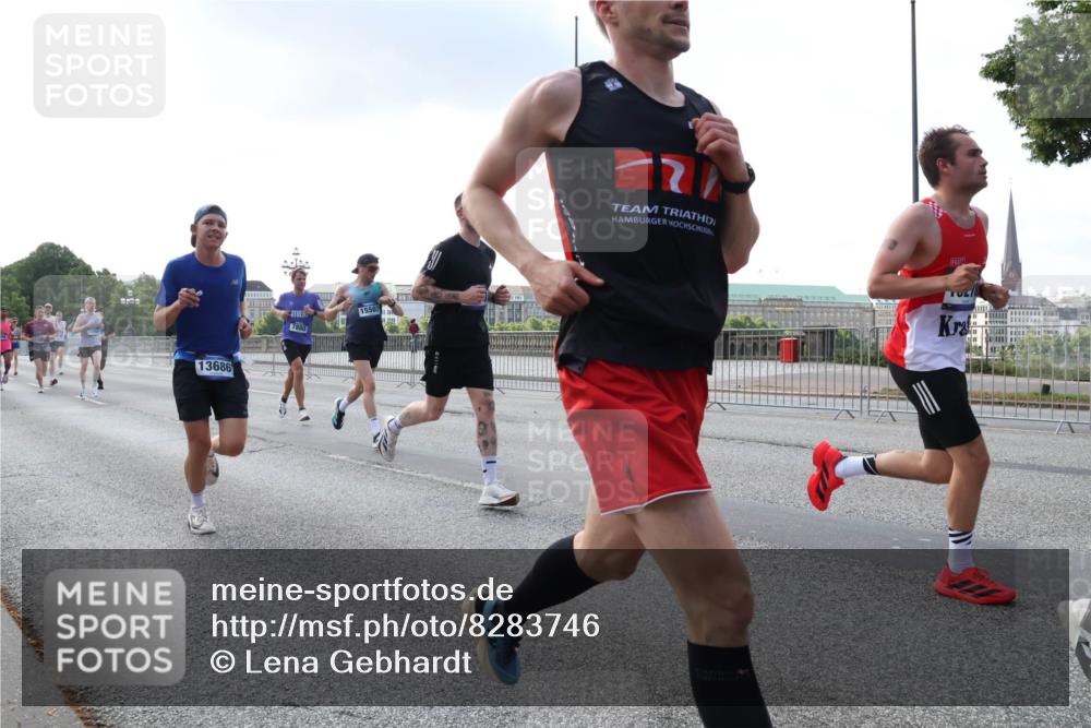 29.06.2025 - hella hamburg halbmarathon Lena Gebhardt http://msf.ph/oto/8283746 29.06.2025 09:45:47 Lombardsbrücke 13686, 15507, 7880, 57, 1080, 1686, 1707, 1894, 1990, 2460, 2689, 3043, 4050, 4129, 4463, 4679, 4698, 4749, 4812, 5070, 5187, 5328, 5550, 5746, 5826, 6358, 6495, 6878, 7186, 7272, 7389, 7481, 7651, 7723, 7880, 7965, 8062, 8190, 8209, 8883, 9137, 9571, 9634, 10017, 10171, 10270, 10484, 10876, 11120, 11199, 11413, 11857, 12189, 12232, 12234, 12308, 12681, 12691, 12988, 13066, 13167, 13343, 13618, 13686, 13754, 14028, 14167 meine-sportfotos.de