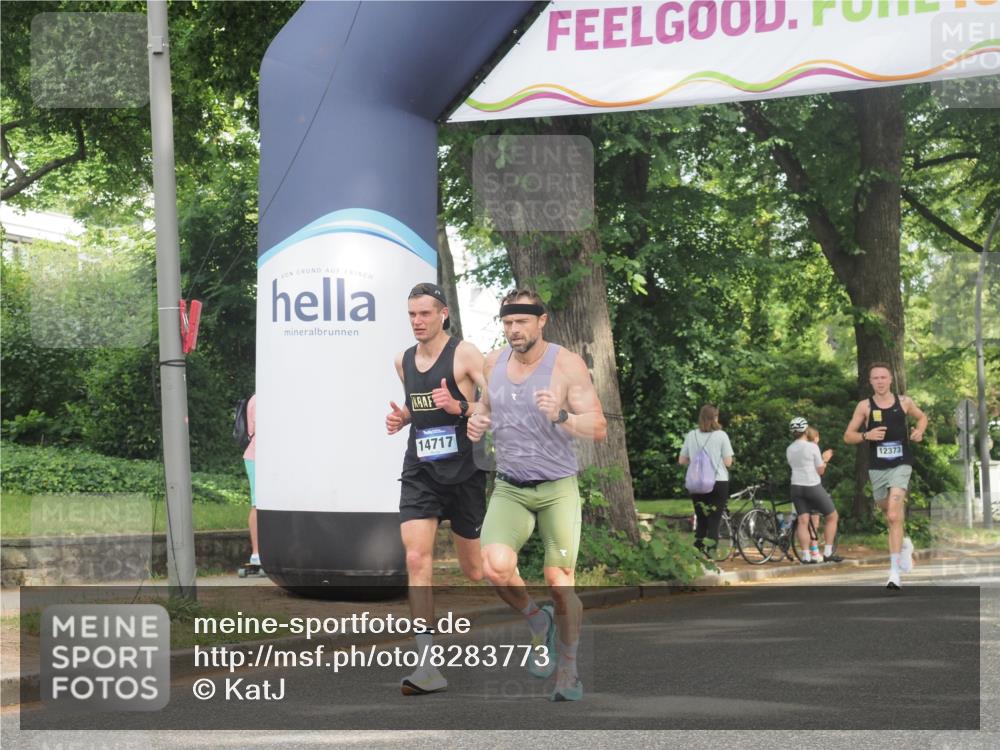 29.06.2025 - hella hamburg halbmarathon KatJ http://msf.ph/oto/8283773 29.06.2025 10:11:20 Zwischen KM18-KM19  meine-sportfotos.de