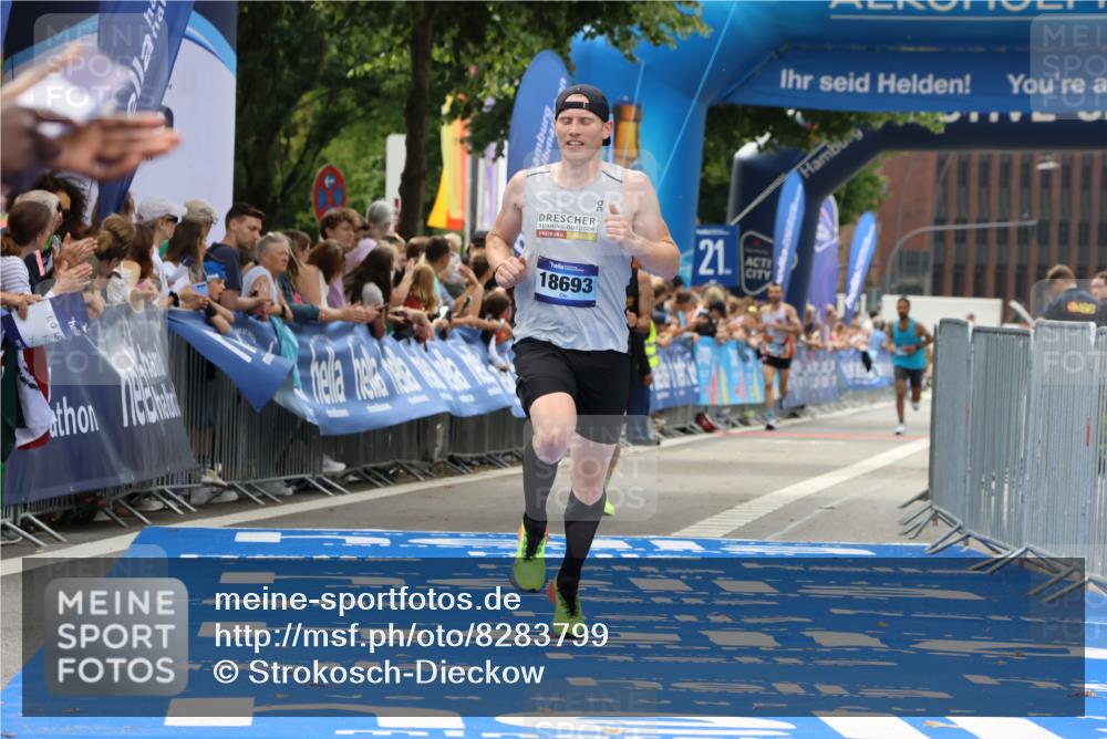 29.06.2025 - hella hamburg halbmarathon Strokosch-Dieckow http://msf.ph/oto/8283799 29.06.2025 10:22:06 Ziel 10650, 16068, 17886, 18693 meine-sportfotos.de