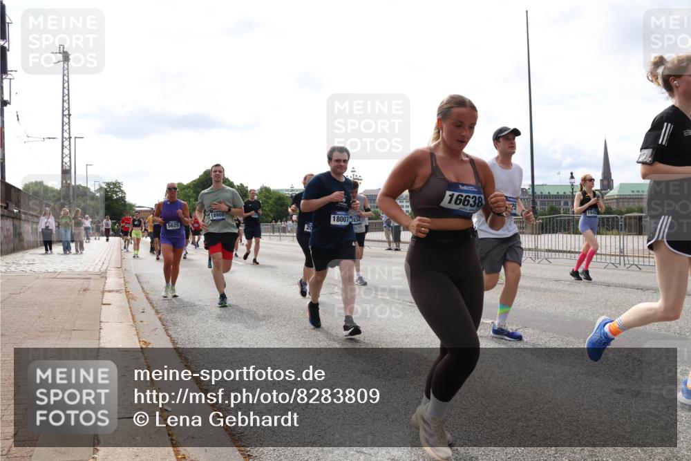 29.06.2025 - hella hamburg halbmarathon Lena Gebhardt http://msf.ph/oto/8283809 29.06.2025 10:20:43 Lombardsbrücke 5625, 18908, 180072834, 16638, 25, 1842, 1011, 1046, 1069, 1471, 1474, 2053, 2101, 2325, 2478, 2834, 2923, 2945, 3247, 3434, 3733, 3781, 3813, 3842, 4082, 4154, 4166, 4288, 4350, 4422, 4614, 4754, 4869, 5041, 5181, 5625, 5831, 5937, 6608, 6951, 7018, 7101, 7131, 7739, 8025, 8113, 8462, 8588, 8724, 8940, 9005, 9011, 9136, 9236, 9722, 9873, 9981, 10041, 10050, 10350, 10414, 10585, 10595, 10613, 10647, 10754, 11100, 11145, 11603, 11835, 11995, 12844 meine-sportfotos.de
