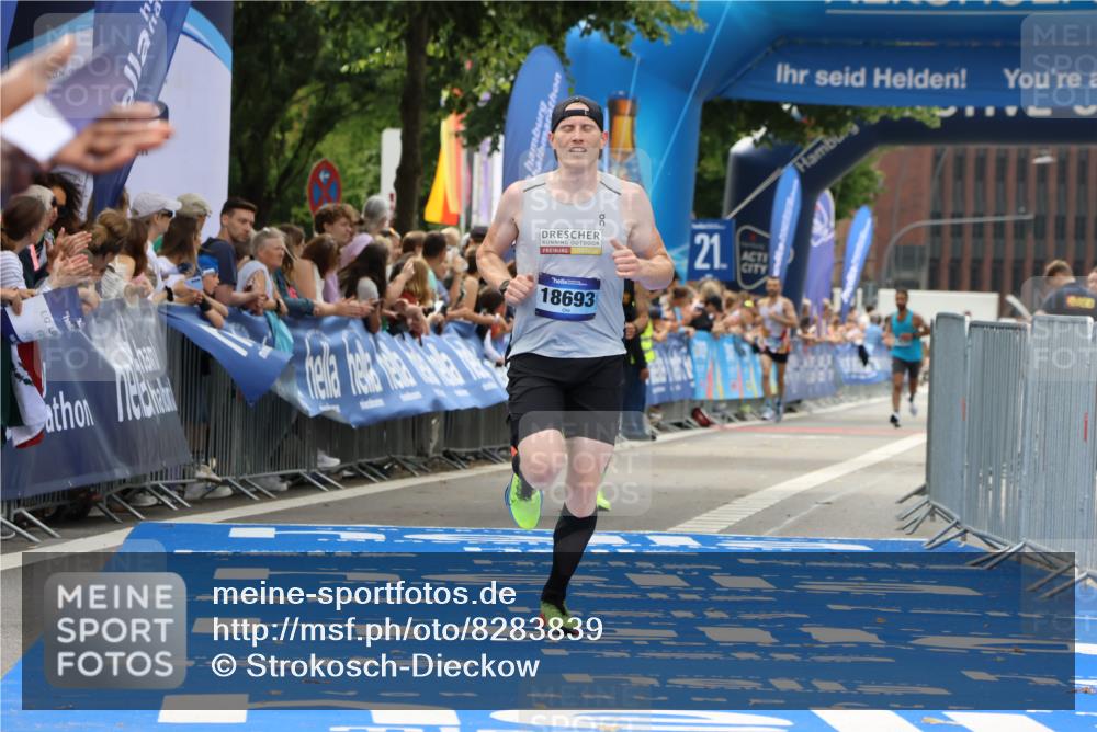 29.06.2025 - hella hamburg halbmarathon Strokosch-Dieckow http://msf.ph/oto/8283839 29.06.2025 10:22:06 Ziel 10650, 16068, 17886, 18693 meine-sportfotos.de