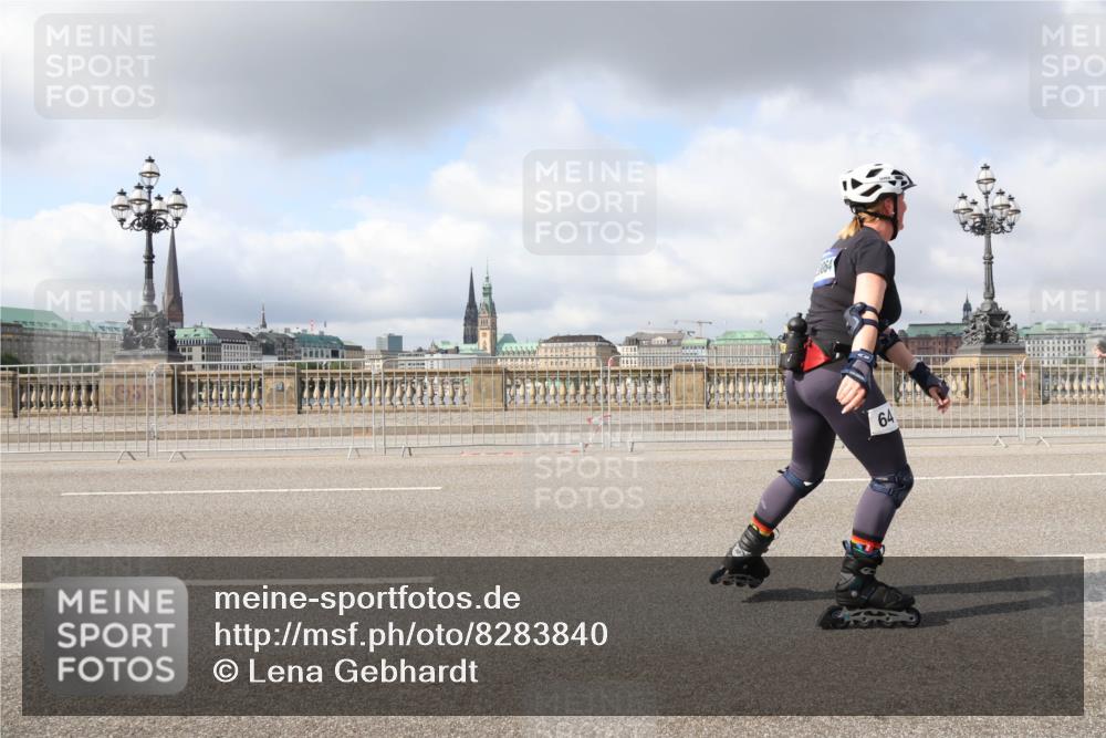 29.06.2025 - hella hamburg halbmarathon Lena Gebhardt http://msf.ph/oto/8283840 29.06.2025 09:05:05 Lombardsbrücke  meine-sportfotos.de