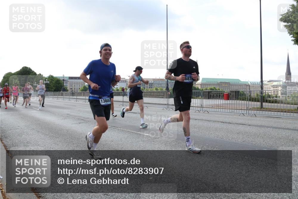 29.06.2025 - hella hamburg halbmarathon Lena Gebhardt http://msf.ph/oto/8283907 29.06.2025 09:45:47 Lombardsbrücke 13686, 6878, 57, 1080, 1686, 1707, 1894, 1990, 2460, 2689, 3043, 4050, 4129, 4463, 4679, 4698, 4749, 4812, 5070, 5187, 5328, 5550, 5746, 5826, 6358, 6495, 6878, 7186, 7272, 7389, 7481, 7651, 7723, 7880, 7965, 8062, 8190, 8209, 8883, 9137, 9571, 9634, 10017, 10171, 10270, 10484, 10876, 11120, 11199, 11413, 11857, 12189, 12232, 12234, 12308, 12681, 12691, 12988, 13066, 13167, 13343, 13618, 13686, 13754, 14028, 14167 meine-sportfotos.de