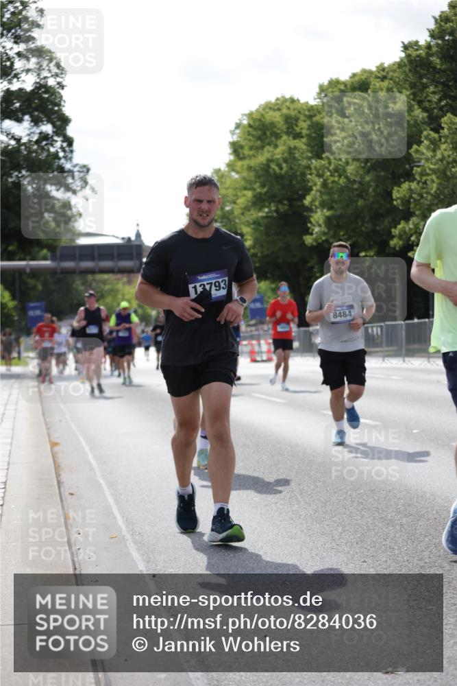 29.06.2025 - hella hamburg halbmarathon Jannik Wohlers http://msf.ph/oto/8284036 29.06.2025 10:03:14 Lombardsbrücke 1161, 1885, 2277, 2683, 2759, 4307, 5384, 5396, 5464, 6391, 7006, 7277, 7278, 7279, 8484, 8727, 10389, 11402, 12377, 13793, 13976, 15539, 15643, 15859, 16371, 16621, 17226, 17550, 17955, 18999 meine-sportfotos.de
