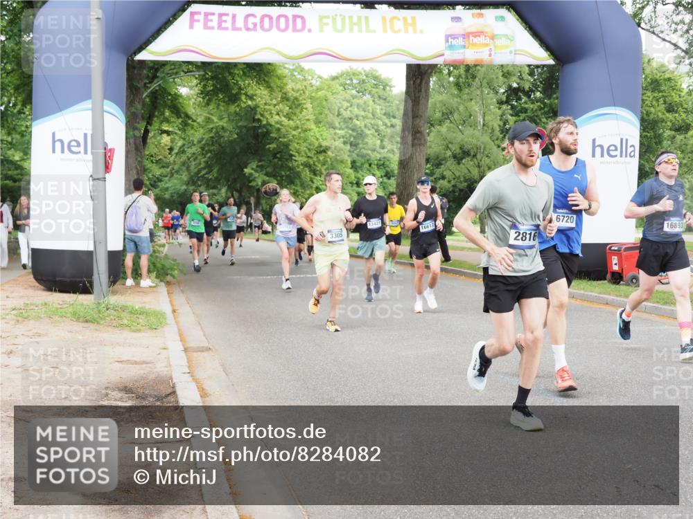 29.06.2025 - hella hamburg halbmarathon MichiJ http://msf.ph/oto/8284082 29.06.2025 10:32:32 Zwischen KM18-KM19 1220, 1468, 1782, 1941, 2365, 2402, 2707, 2816, 3021, 5231, 5476, 5624, 6991, 7322, 8871, 9444, 9633, 12657, 13975, 15280, 16617, 16720, 16893, 17097, 17120, 17406, 17729, 17977, 18107, 18437, 18464, 18560, 18691, 19207, 19210 meine-sportfotos.de