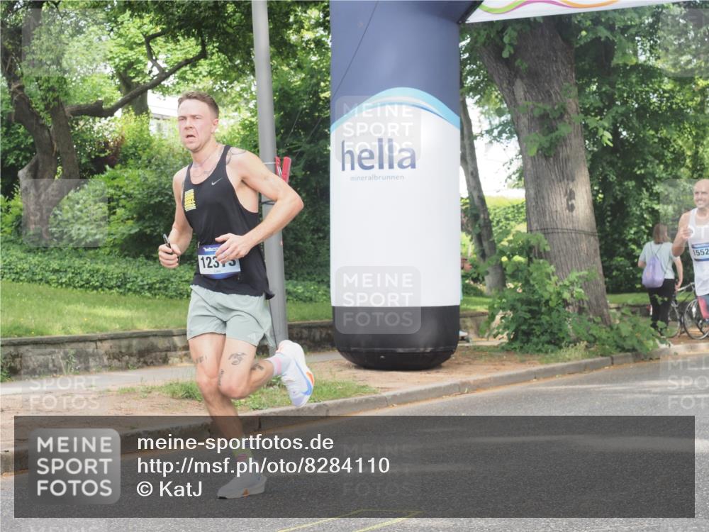 29.06.2025 - hella hamburg halbmarathon KatJ http://msf.ph/oto/8284110 29.06.2025 10:11:23 Zwischen KM18-KM19 12373 meine-sportfotos.de