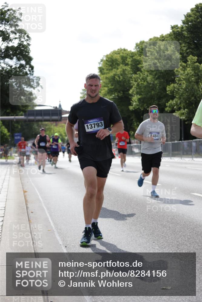 29.06.2025 - hella hamburg halbmarathon Jannik Wohlers http://msf.ph/oto/8284156 29.06.2025 10:03:14 Lombardsbrücke 1161, 1885, 2277, 2683, 2759, 4307, 5384, 5396, 5464, 6391, 7006, 7277, 7278, 7279, 8484, 8727, 10389, 11402, 12377, 13793, 13976, 15539, 15643, 15859, 16371, 16621, 17226, 17550, 17955, 18999 meine-sportfotos.de