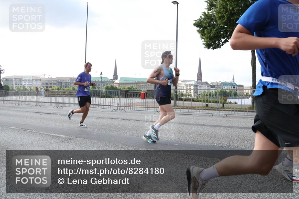 29.06.2025 - hella hamburg halbmarathon Lena Gebhardt http://msf.ph/oto/8284180 29.06.2025 09:45:48 Lombardsbrücke 155, 57, 1080, 1686, 1707, 1894, 1990, 2460, 2689, 3043, 4050, 4129, 4463, 4679, 4698, 4749, 4812, 5070, 5187, 5328, 5550, 5746, 5826, 6358, 6495, 6878, 7186, 7272, 7389, 7481, 7651, 7723, 7880, 7965, 8062, 8190, 8209, 8883, 9137, 9571, 9634, 10017, 10171, 10270, 10484, 10876, 11120, 11199, 11413, 11857, 12189, 12232, 12234, 12308, 12681, 12691, 12988, 13066, 13167, 13343, 13618, 13686, 13754, 14028, 14167 meine-sportfotos.de