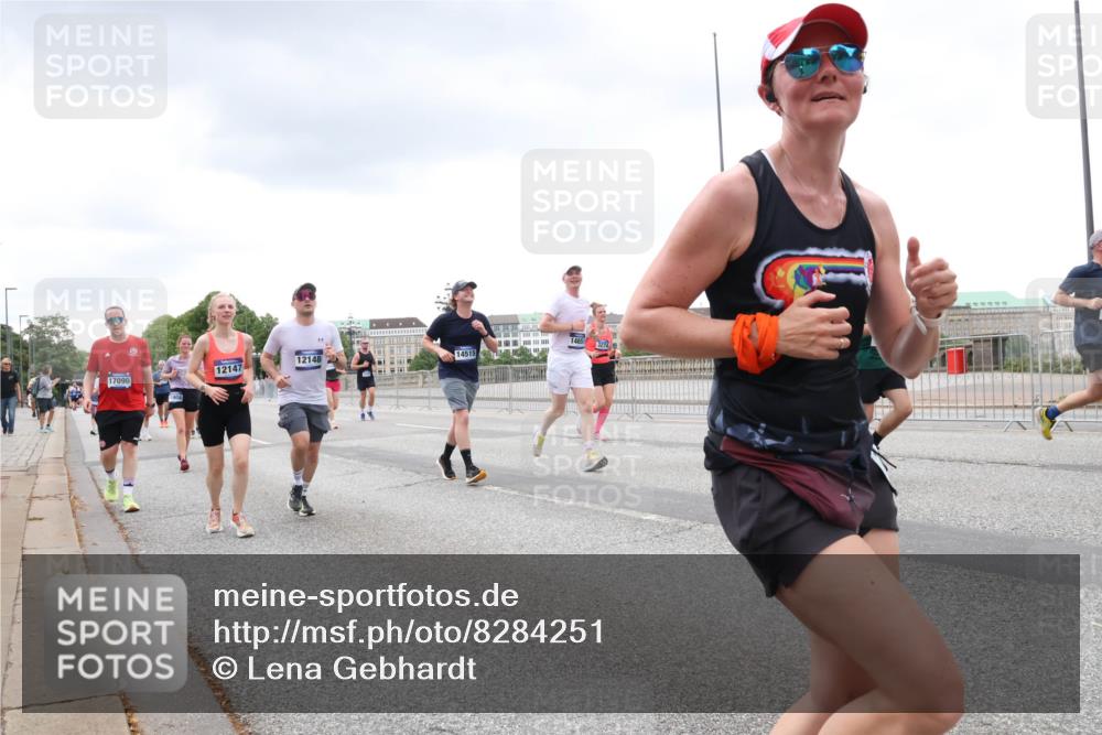 29.06.2025 - hella hamburg halbmarathon Lena Gebhardt http://msf.ph/oto/8284251 29.06.2025 10:55:13 Lombardsbrücke 17090, 1908, 12147, 14651, 3274, 12148, 14515, 1013, 1873, 1917, 2090, 2452, 2566, 2632, 3002, 3115, 3157, 3274, 3577, 4039, 4191, 4192, 4628, 5040, 5392, 5483, 5487, 5500, 5727, 5882, 6395, 6396, 6839, 6944, 7219, 7238, 7680, 7766, 8012, 8186, 8403, 8519, 8626, 9596, 10109, 10458, 10686, 10885, 11109, 11226, 11737, 11788, 11908, 12147, 12148, 12240, 13098, 13230, 13283, 13548, 13944, 13945, 13979, 13980, 14515, 14727, 15152, 15160, 16385 meine-sportfotos.de