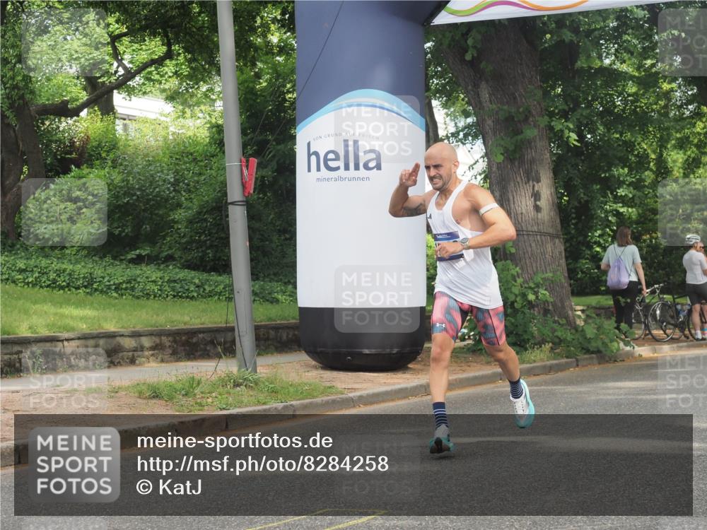 29.06.2025 - hella hamburg halbmarathon KatJ http://msf.ph/oto/8284258 29.06.2025 10:11:24 Zwischen KM18-KM19 12373 meine-sportfotos.de