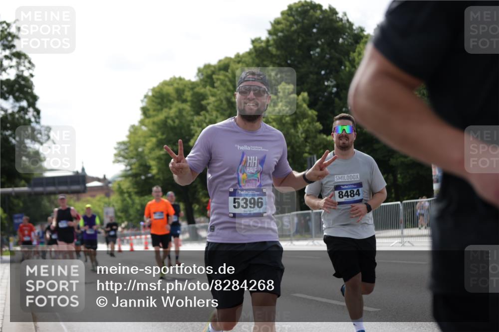 29.06.2025 - hella hamburg halbmarathon Jannik Wohlers http://msf.ph/oto/8284268 29.06.2025 10:03:16 Lombardsbrücke 1161, 1367, 2277, 2683, 2759, 5384, 5396, 5464, 7006, 7277, 7278, 7279, 8484, 8727, 9280, 10389, 11402, 12377, 13793, 15643, 15859, 16371, 16621, 17226, 17550, 17955, 18999 meine-sportfotos.de