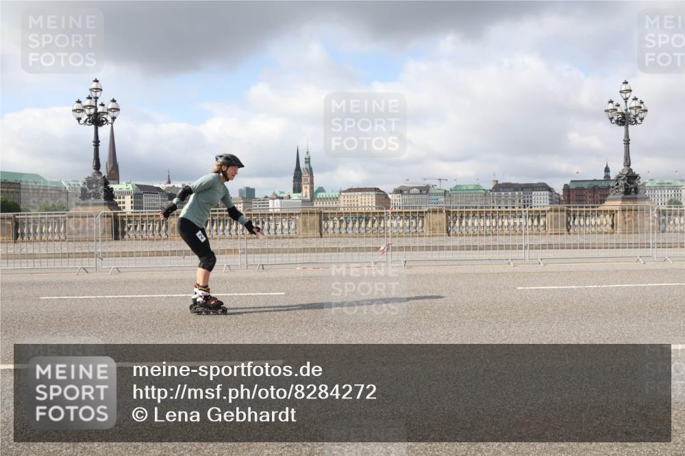 29.06.2025 - hella hamburg halbmarathon Lena Gebhardt http://msf.ph/oto/8284272 29.06.2025 09:05:24 Lombardsbrücke  meine-sportfotos.de