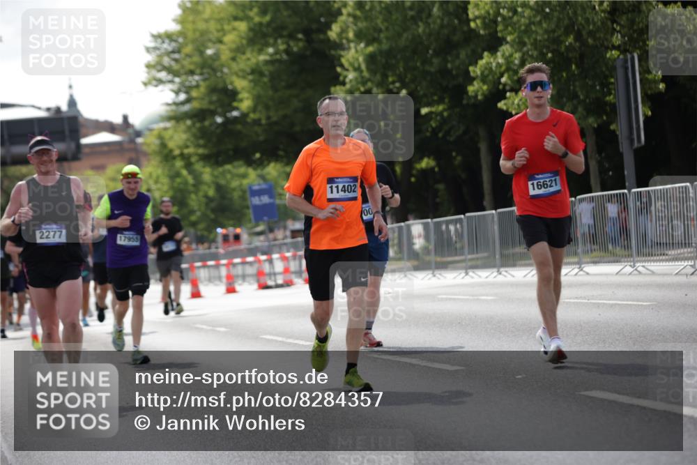29.06.2025 - hella hamburg halbmarathon Jannik Wohlers http://msf.ph/oto/8284357 29.06.2025 10:03:18 Lombardsbrücke 1161, 1367, 2277, 2683, 2759, 5384, 5396, 5464, 7006, 7306, 8484, 8727, 9280, 10389, 11402, 13793, 15643, 15859, 16621, 17226, 17550, 17955, 18999 meine-sportfotos.de