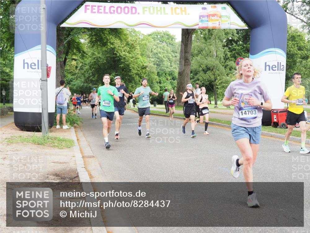 29.06.2025 - hella hamburg halbmarathon MichiJ http://msf.ph/oto/8284437 29.06.2025 10:32:36 Zwischen KM18-KM19 1468, 1782, 1941, 2402, 2816, 5047, 9302, 13421, 14703, 15225, 15512, 16617, 16720, 16893, 17097, 17120, 18560, 18942, 19207 meine-sportfotos.de