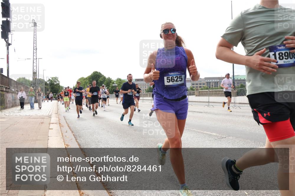 29.06.2025 - hella hamburg halbmarathon Lena Gebhardt http://msf.ph/oto/8284461 29.06.2025 10:20:46 Lombardsbrücke 19131, 19132, 6135, 5625, 18908, 1011, 1046, 1069, 1471, 1474, 2053, 2101, 2325, 2478, 2834, 2923, 2945, 3247, 3733, 3781, 3813, 4082, 4154, 4166, 4288, 4350, 4422, 4754, 4869, 5041, 5061, 5181, 5625, 5831, 5937, 6608, 6951, 7018, 7131, 8025, 8113, 8588, 8724, 8940, 9005, 9011, 9236, 9722, 9873, 9981, 10041, 10050, 10350, 10585, 10613, 10647, 11100, 11145, 11603, 11835, 11995, 12694, 12844, 13508 meine-sportfotos.de