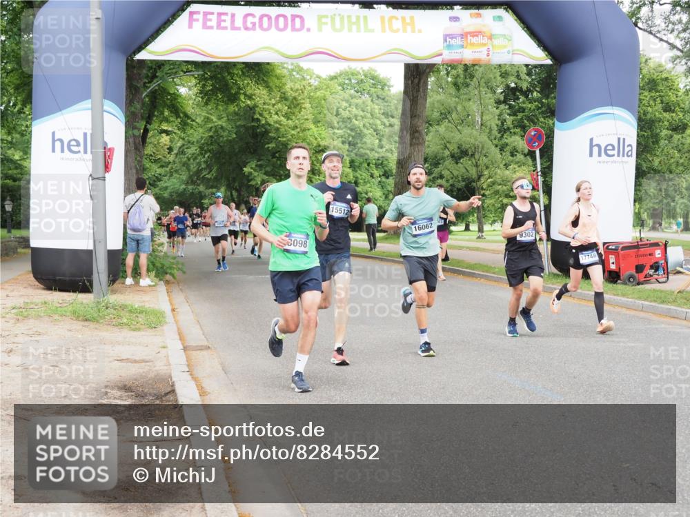 29.06.2025 - hella hamburg halbmarathon MichiJ http://msf.ph/oto/8284552 29.06.2025 10:32:37 Zwischen KM18-KM19 1468, 1782, 2816, 3098, 5047, 9302, 13421, 14703, 15225, 15512, 16617, 16720, 16893, 17097, 17120, 17748, 18560, 18942, 19207 meine-sportfotos.de