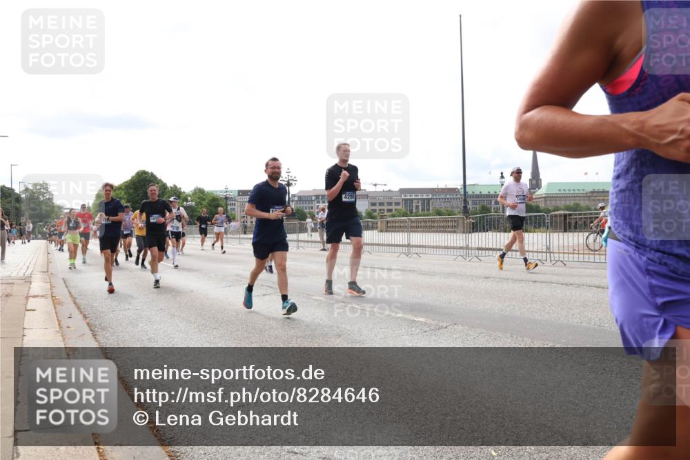 29.06.2025 - hella hamburg halbmarathon Lena Gebhardt http://msf.ph/oto/8284646 29.06.2025 10:20:46 Lombardsbrücke 191, 4288, 1011, 1046, 1069, 1471, 1474, 2053, 2101, 2325, 2478, 2834, 2923, 2945, 3247, 3733, 3781, 3813, 4082, 4154, 4166, 4288, 4350, 4422, 4754, 4869, 5041, 5061, 5181, 5625, 5831, 5937, 6608, 6951, 7018, 7131, 8025, 8113, 8588, 8724, 8940, 9005, 9011, 9236, 9722, 9873, 9981, 10041, 10050, 10350, 10585, 10613, 10647, 11100, 11145, 11603, 11835, 11995, 12694, 12844, 13508 meine-sportfotos.de