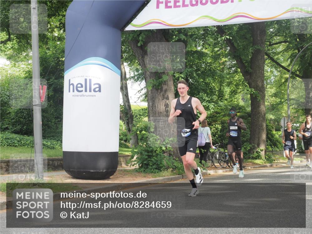 29.06.2025 - hella hamburg halbmarathon KatJ http://msf.ph/oto/8284659 29.06.2025 10:11:27 Zwischen KM18-KM19 12373 meine-sportfotos.de