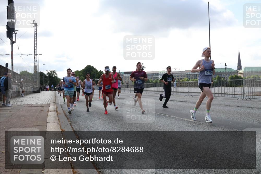 29.06.2025 - hella hamburg halbmarathon Lena Gebhardt http://msf.ph/oto/8284688 29.06.2025 09:45:50 Lombardsbrücke 13167, 1080, 15835, 2460, 14167, 13754, 57, 1080, 1686, 1707, 1894, 1990, 2460, 2689, 3043, 4050, 4129, 4463, 4679, 4698, 4749, 4812, 5070, 5187, 5328, 5550, 5746, 5826, 6169, 6358, 6495, 6878, 7186, 7272, 7389, 7481, 7651, 7723, 7880, 7965, 8062, 8190, 8209, 8883, 9137, 9345, 9571, 9634, 10017, 10171, 10270, 10453, 10484, 10876, 11120, 11199, 11413, 11857, 12189, 12232, 12234, 12308, 12681, 12691, 12988, 13066, 13167, 13343, 13618, 13686, 13754, 14028, 14167 meine-sportfotos.de