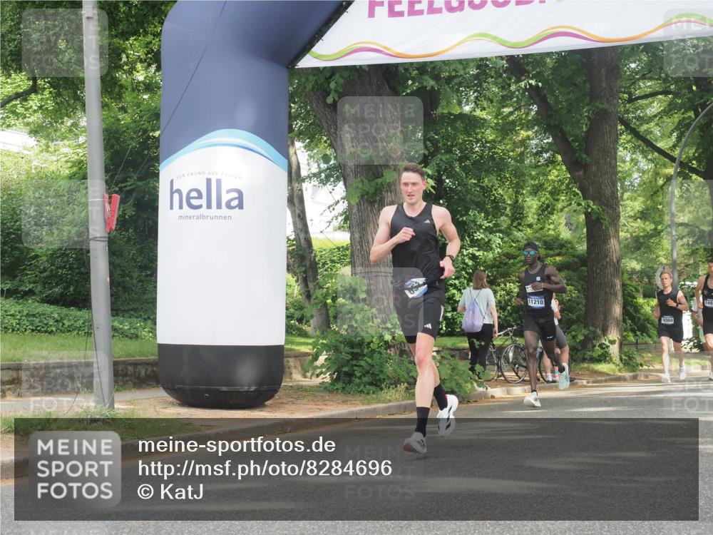 29.06.2025 - hella hamburg halbmarathon KatJ http://msf.ph/oto/8284696 29.06.2025 10:11:27 Zwischen KM18-KM19 12373 meine-sportfotos.de
