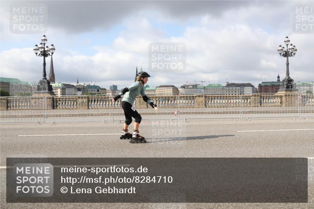 29.06.2025 - hella hamburg halbmarathon Lena Gebhardt http://msf.ph/oto/8284710 29.06.2025 09:05:24 Lombardsbrücke  meine-sportfotos.de