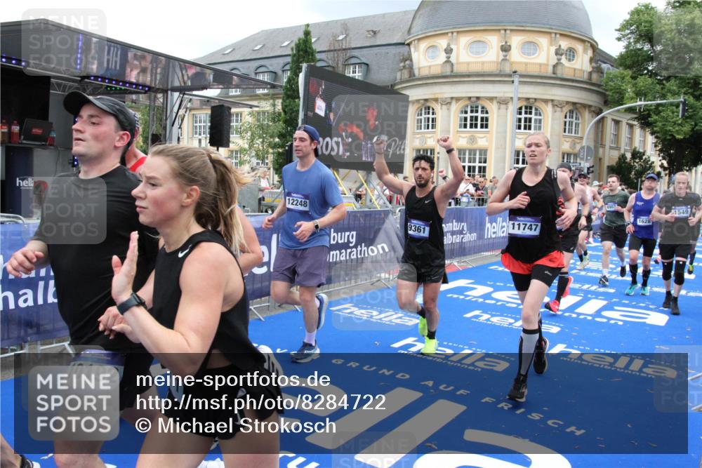 29.06.2025 - hella hamburg halbmarathon Michael Strokosch http://msf.ph/oto/8284722 29.06.2025 10:55:15 Ziel 1549, 1628, 2119, 2448, 3041, 3945, 4903, 6355, 6891, 8973, 9361, 9380, 10188, 10191, 10192, 10582, 11747, 12248, 12961, 14834, 15854, 16108, 16521, 16630, 18031, 18966 meine-sportfotos.de