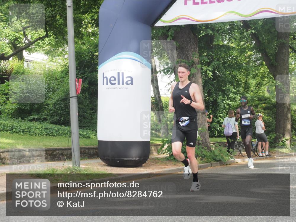 29.06.2025 - hella hamburg halbmarathon KatJ http://msf.ph/oto/8284762 29.06.2025 10:11:27 Zwischen KM18-KM19 12373 meine-sportfotos.de