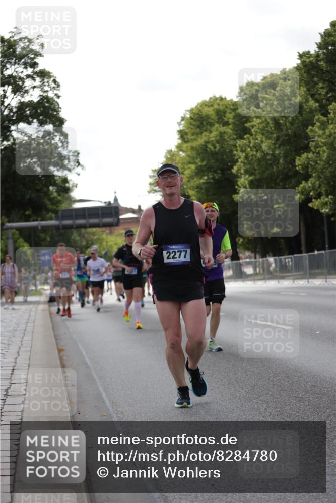 29.06.2025 - hella hamburg halbmarathon Jannik Wohlers http://msf.ph/oto/8284780 29.06.2025 10:03:21 Lombardsbrücke 1367, 2277, 2683, 2759, 5363, 5384, 5396, 5613, 7006, 7306, 7485, 8469, 8484, 8727, 9280, 10389, 11402, 11614, 12336, 13793, 15643, 15859, 16113, 16621, 17550, 17955, 18999 meine-sportfotos.de