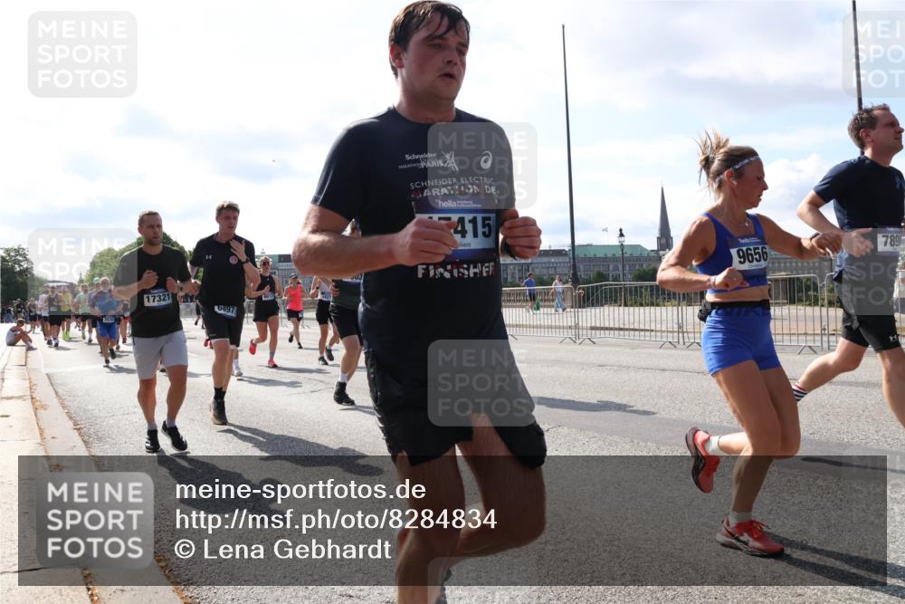 29.06.2025 - hella hamburg halbmarathon Lena Gebhardt http://msf.ph/oto/8284834 29.06.2025 09:58:19 Lombardsbrücke 17321, 6897, 9012, 415, 9656, 789, 1034, 1179, 1190, 1258, 1285, 1320, 1321, 1335, 1815, 1870, 2029, 2034, 2070, 2138, 2397, 2417, 2518, 2612, 2636, 2656, 2711, 3041, 3091, 3097, 3114, 3251, 3819, 3859, 4152, 4814, 4903, 5093, 5259, 5378, 5672, 5721, 5775, 5894, 6164, 6272, 6433, 6569, 6580, 6592, 6628, 6754, 6776, 6897, 7065, 7409, 7478, 7509, 7646, 7724, 7856, 7896, 7952, 7976, 8154, 8311, 8393, 8508, 8590, 8825, 9012, 9057, 9562, 9656, 10084 meine-sportfotos.de