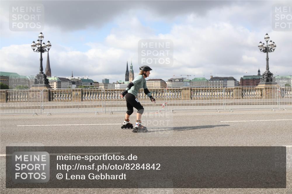 29.06.2025 - hella hamburg halbmarathon Lena Gebhardt http://msf.ph/oto/8284842 29.06.2025 09:05:24 Lombardsbrücke  meine-sportfotos.de