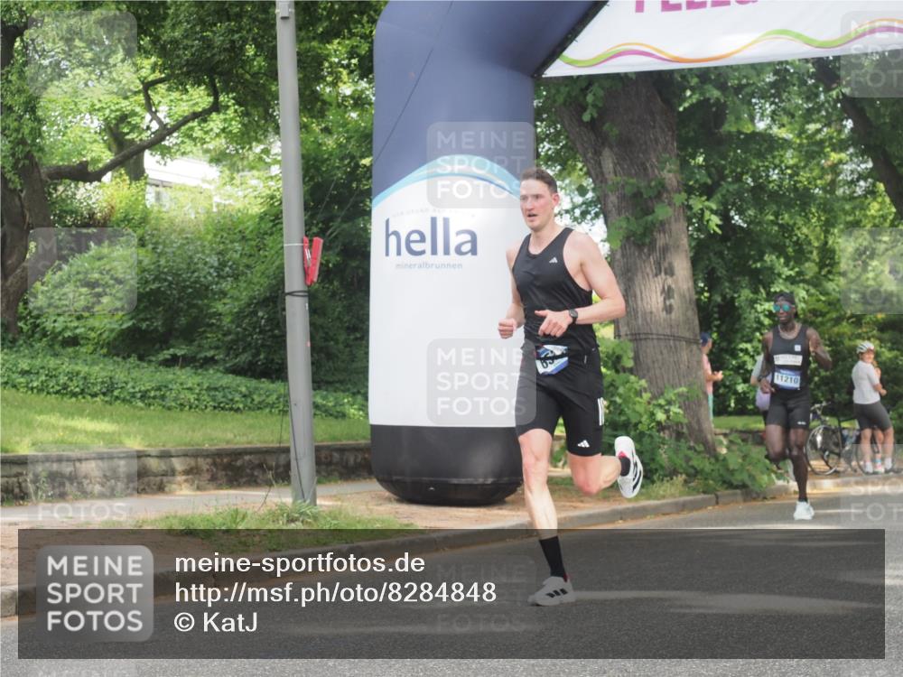 29.06.2025 - hella hamburg halbmarathon KatJ http://msf.ph/oto/8284848 29.06.2025 10:11:28 Zwischen KM18-KM19 12373, 6530 meine-sportfotos.de