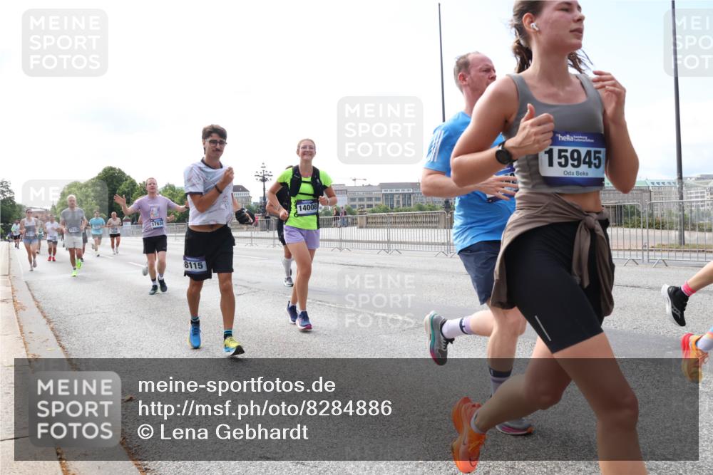 29.06.2025 - hella hamburg halbmarathon Lena Gebhardt http://msf.ph/oto/8284886 29.06.2025 10:11:45 Lombardsbrücke 1328, 1531, 1866, 1992, 3363, 3837, 4227, 5379, 5605, 7571, 8115, 8368, 8807, 8810, 9119, 9191, 9428, 10042, 10372, 10409, 10428, 11321, 11507, 11537, 11755, 11917, 12286, 12473, 13177, 13203, 13542, 13603, 13939, 13958, 14008, 14149, 14384, 15797, 15945, 16383, 17080, 17638, 17774, 17787, 17866, 18261, 18278, 18382, 18395, 19172 meine-sportfotos.de