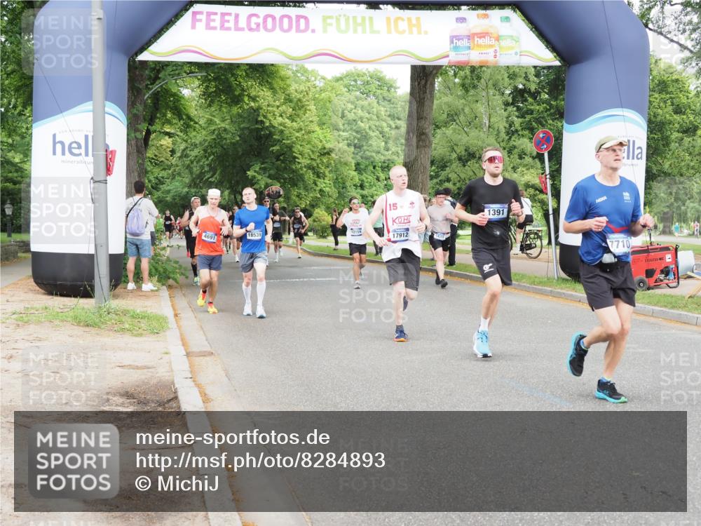29.06.2025 - hella hamburg halbmarathon MichiJ http://msf.ph/oto/8284893 29.06.2025 10:32:44 Zwischen KM18-KM19 1057, 1391, 1902, 3098, 6903, 7710, 9302, 16062, 17748, 17912 meine-sportfotos.de