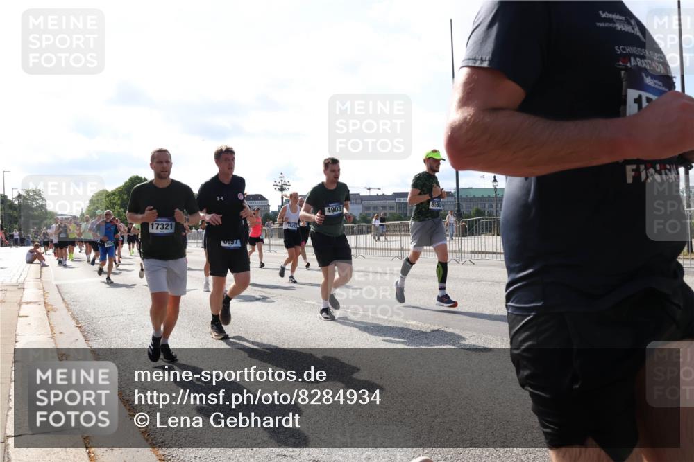 29.06.2025 - hella hamburg halbmarathon Lena Gebhardt http://msf.ph/oto/8284934 29.06.2025 09:58:19 Lombardsbrücke 17321, 0097, 4903, 8590, 1034, 1179, 1190, 1258, 1285, 1320, 1321, 1335, 1815, 1870, 2029, 2034, 2070, 2138, 2397, 2417, 2518, 2612, 2636, 2656, 2711, 3041, 3091, 3097, 3114, 3251, 3819, 3859, 4152, 4814, 4903, 5093, 5259, 5378, 5672, 5721, 5775, 5894, 6164, 6272, 6433, 6569, 6580, 6592, 6628, 6754, 6776, 6897, 7065, 7409, 7478, 7509, 7646, 7724, 7856, 7896, 7952, 7976, 8154, 8311, 8393, 8508, 8590, 8825, 9012, 9057, 9562, 9656, 10084 meine-sportfotos.de