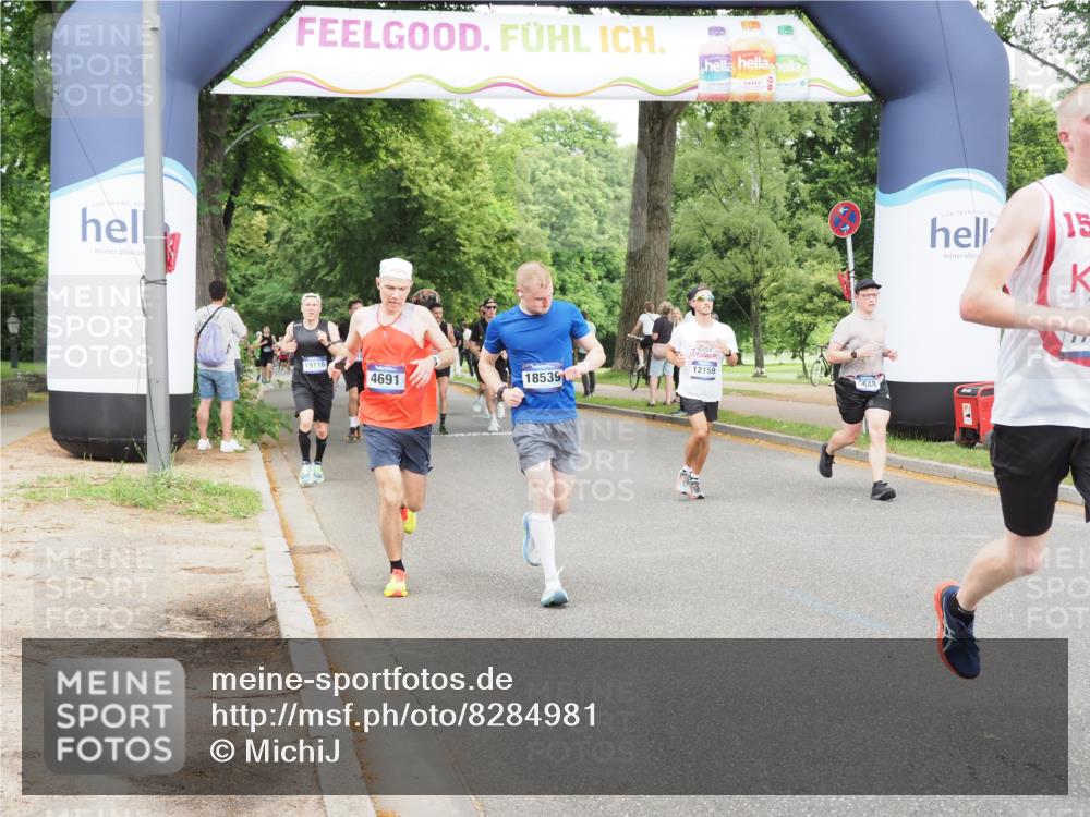 29.06.2025 - hella hamburg halbmarathon MichiJ http://msf.ph/oto/8284981 29.06.2025 10:32:46 Zwischen KM18-KM19 1057, 1391, 1902, 4691, 5648, 6903, 7710, 12159, 16062, 17912, 18539 meine-sportfotos.de