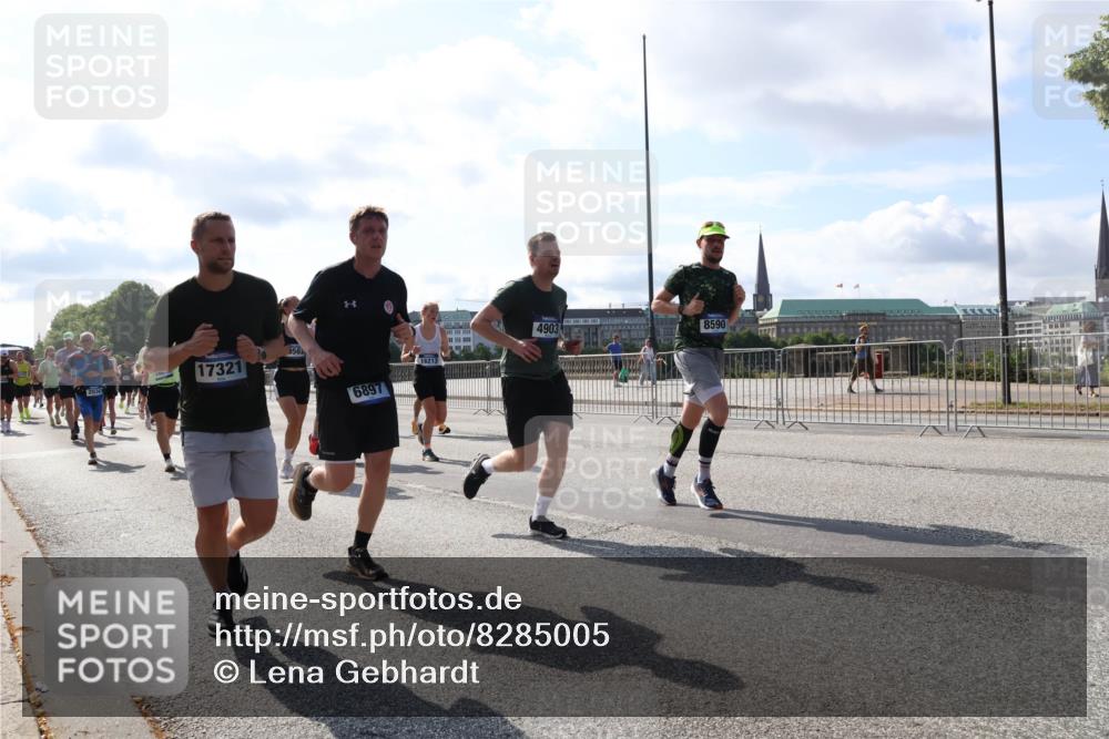 29.06.2025 - hella hamburg halbmarathon Lena Gebhardt http://msf.ph/oto/8285005 29.06.2025 09:58:20 Lombardsbrücke 17321, 562, 6897, 4903, 8590, 1034, 1179, 1190, 1258, 1285, 1320, 1321, 1335, 1815, 1870, 2029, 2034, 2070, 2138, 2397, 2417, 2518, 2612, 2636, 2656, 2711, 3041, 3091, 3097, 3114, 3251, 3819, 3859, 4152, 4814, 4903, 5093, 5259, 5378, 5672, 5721, 5775, 5894, 6164, 6272, 6433, 6580, 6592, 6628, 6754, 6759, 6877, 6897, 7065, 7409, 7478, 7509, 7646, 7724, 7856, 7896, 7952, 7976, 8154, 8311, 8393, 8508, 8590, 8825, 9012, 9057, 9562, 9656, 10084 meine-sportfotos.de