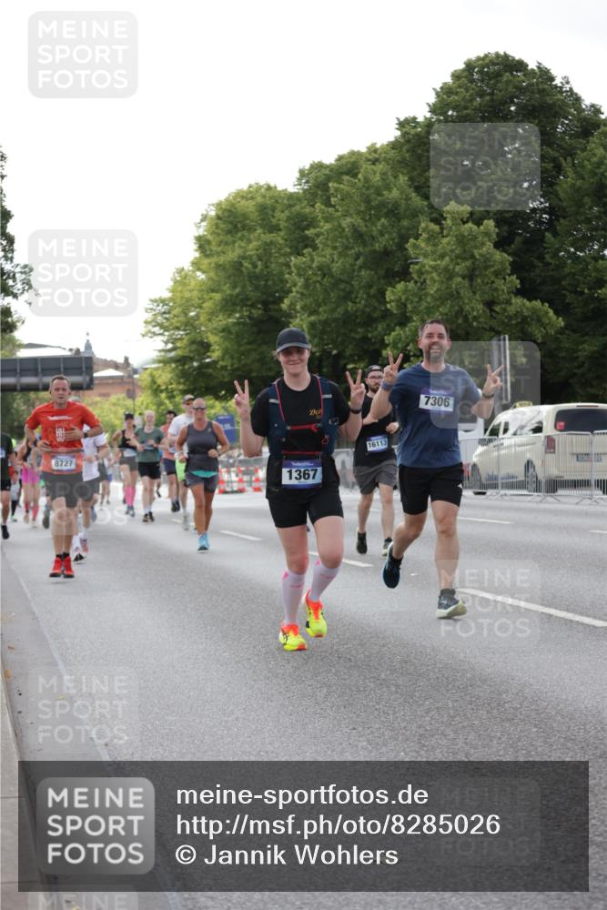 29.06.2025 - hella hamburg halbmarathon Jannik Wohlers http://msf.ph/oto/8285026 29.06.2025 10:03:24 Lombardsbrücke 1032, 1355, 1367, 2277, 2683, 2759, 4095, 5363, 5396, 5613, 7006, 7306, 7485, 8469, 8484, 8727, 9280, 9899, 10389, 11402, 11614, 12336, 12653, 13793, 15520, 15643, 15859, 16113, 16621, 17098, 17550, 17955, 18999 meine-sportfotos.de