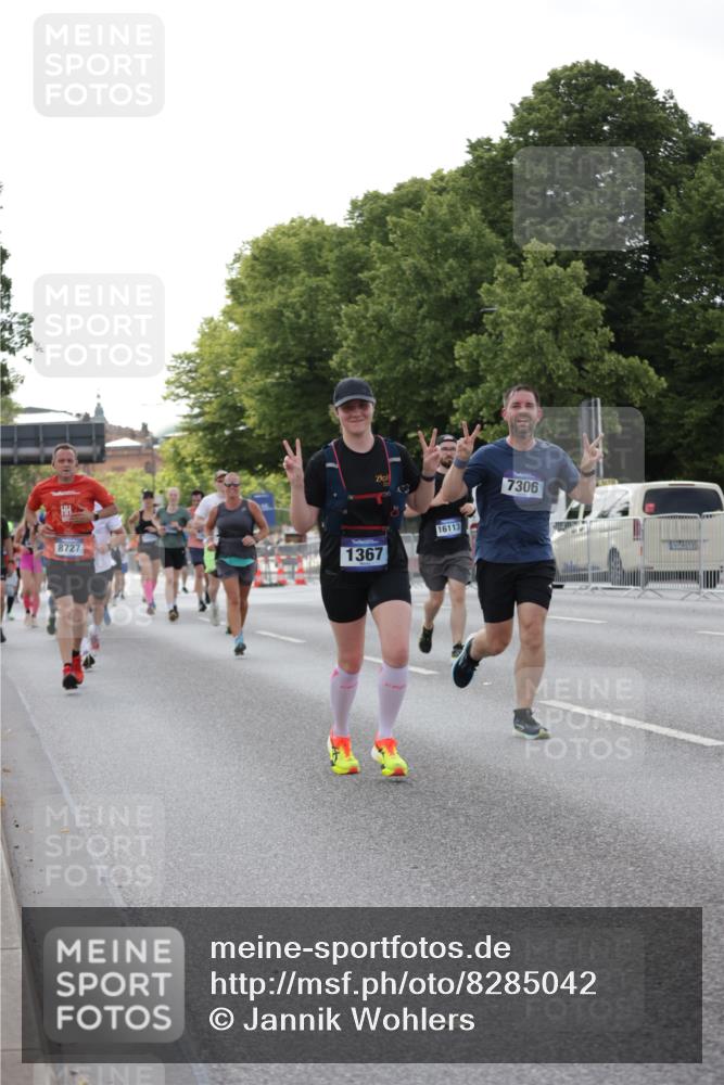 29.06.2025 - hella hamburg halbmarathon Jannik Wohlers http://msf.ph/oto/8285042 29.06.2025 10:03:24 Lombardsbrücke 1032, 1355, 1367, 2277, 2683, 2759, 4095, 5363, 5396, 5613, 7006, 7306, 7485, 8469, 8484, 8727, 9280, 9899, 10389, 11402, 11614, 12336, 12653, 13793, 15520, 15643, 15859, 16113, 16621, 17098, 17550, 17955, 18999 meine-sportfotos.de