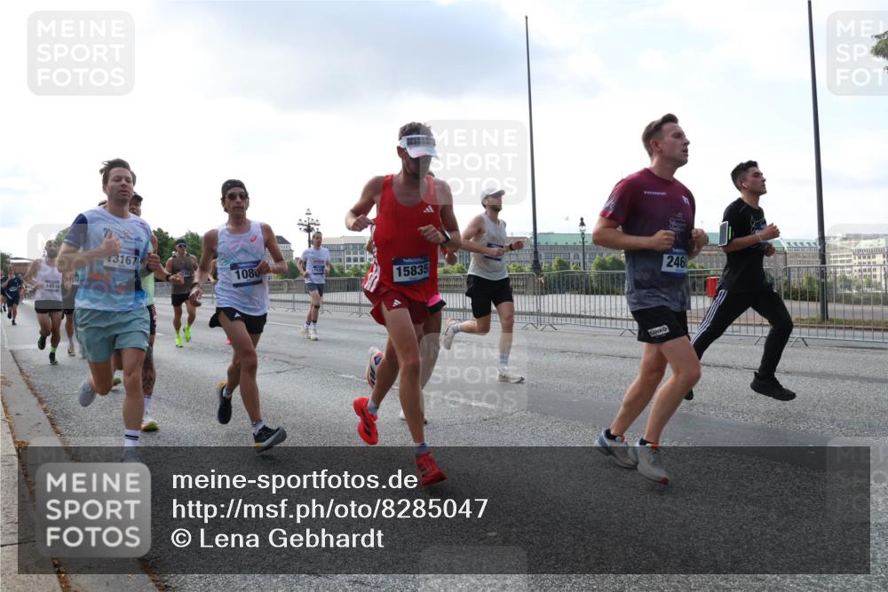 29.06.2025 - hella hamburg halbmarathon Lena Gebhardt http://msf.ph/oto/8285047 29.06.2025 09:45:51 Lombardsbrücke 13167, 1080, 176, 14548, 15835, 2460, 57, 1080, 1686, 1707, 1894, 1990, 2460, 2689, 3043, 4129, 4463, 4679, 4698, 4749, 4812, 5187, 5328, 5550, 5746, 5826, 6169, 6358, 6495, 6878, 7055, 7186, 7389, 7481, 7651, 7723, 7880, 7965, 8062, 8190, 8209, 8883, 9345, 9571, 9634, 10017, 10270, 10453, 10484, 10876, 11120, 11199, 11413, 11857, 12189, 12232, 12234, 12308, 12681, 12691, 12988, 13066, 13167, 13343, 13618, 13686, 13754, 14028, 14167, 15115, 16507, 17768 meine-sportfotos.de
