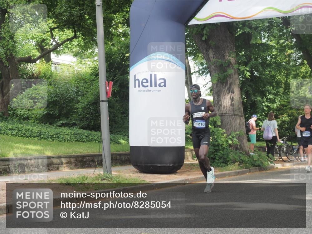 29.06.2025 - hella hamburg halbmarathon KatJ http://msf.ph/oto/8285054 29.06.2025 10:11:29 Zwischen KM18-KM19 12373, 6530 meine-sportfotos.de