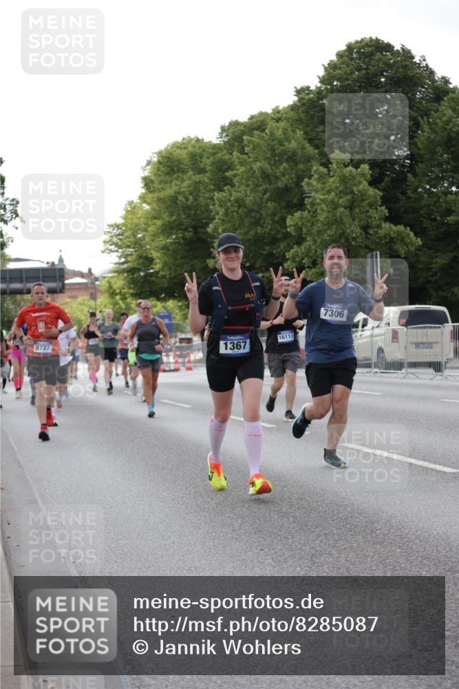 29.06.2025 - hella hamburg halbmarathon Jannik Wohlers http://msf.ph/oto/8285087 29.06.2025 10:03:24 Lombardsbrücke 1032, 1355, 1367, 2277, 2683, 2759, 4095, 5363, 5396, 5613, 7006, 7306, 7485, 8469, 8484, 8727, 9280, 9899, 10389, 11402, 11614, 12336, 12653, 13793, 15520, 15643, 15859, 16113, 16621, 17098, 17550, 17955, 18999 meine-sportfotos.de