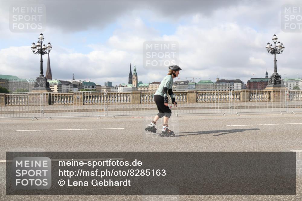 29.06.2025 - hella hamburg halbmarathon Lena Gebhardt http://msf.ph/oto/8285163 29.06.2025 09:05:24 Lombardsbrücke  meine-sportfotos.de