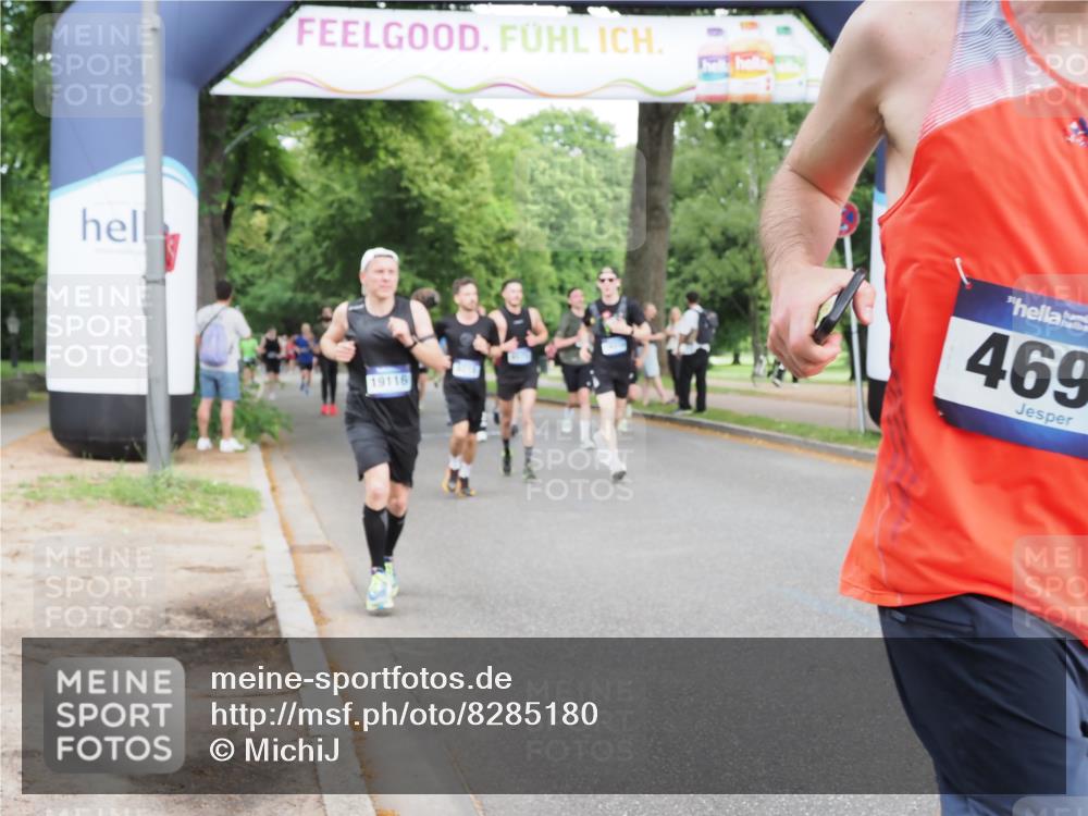 29.06.2025 - hella hamburg halbmarathon MichiJ http://msf.ph/oto/8285180 29.06.2025 10:32:48 Zwischen KM18-KM19 1057, 1391, 1902, 4691, 5648, 6575, 7710, 8218, 12159, 16316, 17912, 18539, 19116 meine-sportfotos.de
