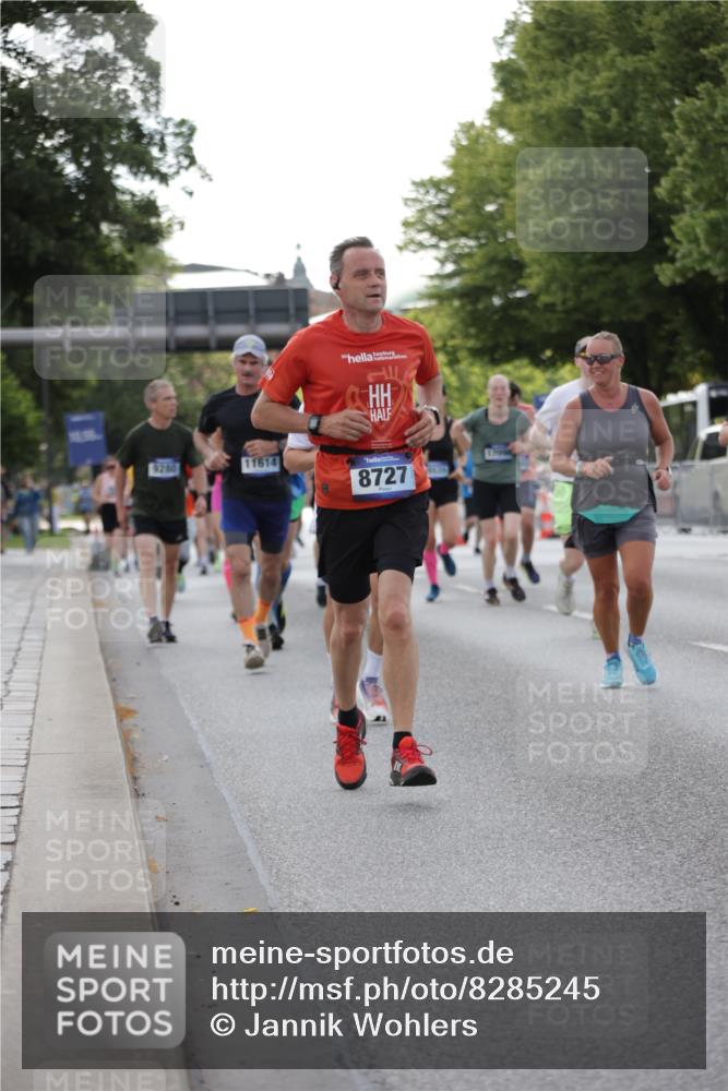 29.06.2025 - hella hamburg halbmarathon Jannik Wohlers http://msf.ph/oto/8285245 29.06.2025 10:03:26 Lombardsbrücke 1032, 1355, 1367, 2277, 2759, 4095, 5363, 5396, 5613, 7006, 7306, 7485, 8469, 8484, 8727, 9280, 9899, 10389, 11402, 11614, 12336, 12653, 13173, 15520, 15859, 16113, 16621, 17098, 17955 meine-sportfotos.de