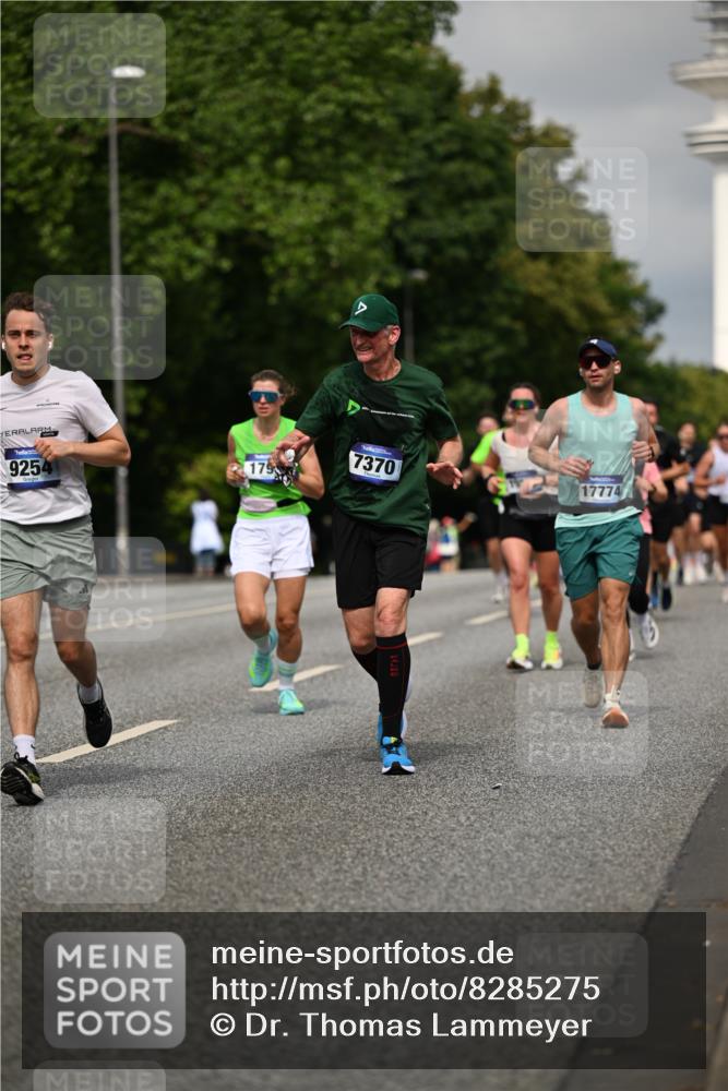 29.06.2025 - hella hamburg halbmarathon Dr. Thomas Lammeyer http://msf.ph/oto/8285275 29.06.2025 10:15:56 Kennedybrücke 1062, 1790, 2661, 3746, 3837, 4499, 6966, 7370, 7474, 8206, 8207, 8368, 9119, 9253, 9254, 9405, 10042 meine-sportfotos.de