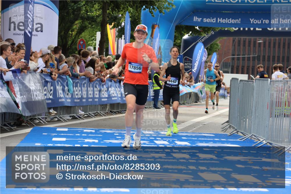 29.06.2025 - hella hamburg halbmarathon Strokosch-Dieckow http://msf.ph/oto/8285303 29.06.2025 10:21:29 Ziel 9442, 17856 meine-sportfotos.de