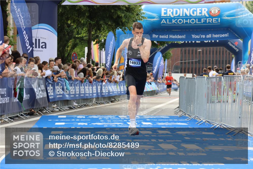 29.06.2025 - hella hamburg halbmarathon Strokosch-Dieckow http://msf.ph/oto/8285489 29.06.2025 10:21:17 Ziel 14933 meine-sportfotos.de