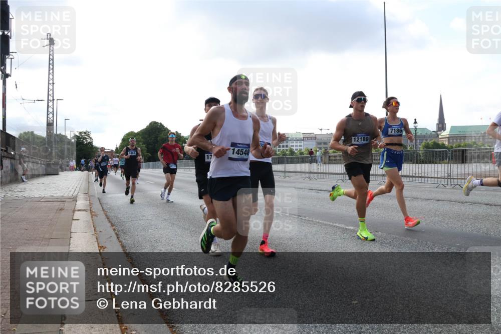 29.06.2025 - hella hamburg halbmarathon Lena Gebhardt http://msf.ph/oto/8285526 29.06.2025 09:45:53 Lombardsbrücke 14548, 17, 12189, 7186, 57, 1080, 1686, 1707, 1894, 2460, 2689, 3809, 4129, 4463, 4679, 4698, 4749, 4812, 5187, 5550, 5826, 6169, 6358, 6495, 6878, 7055, 7186, 7389, 7481, 7880, 7965, 8062, 8190, 9345, 9571, 9634, 10017, 10270, 10453, 10484, 10876, 11120, 11199, 11857, 12189, 12232, 12234, 12308, 12681, 12691, 12988, 13066, 13167, 13343, 13618, 13686, 13754, 14028, 14167, 15115, 16507, 17768 meine-sportfotos.de