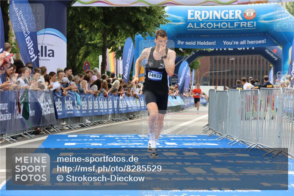 29.06.2025 - hella hamburg halbmarathon Strokosch-Dieckow http://msf.ph/oto/8285529 29.06.2025 10:21:17 Ziel 14933 meine-sportfotos.de